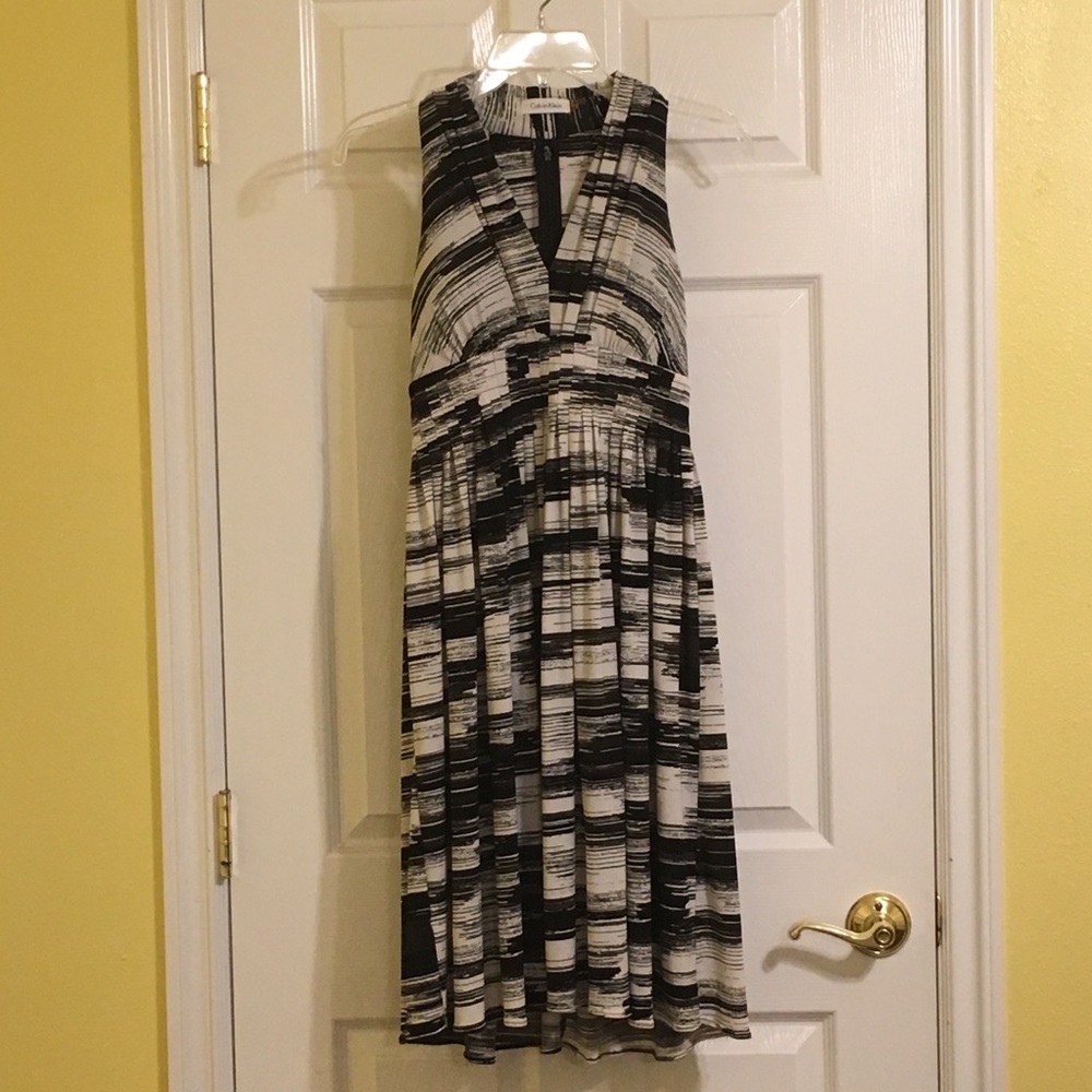 Calvin Klein Women’s Black & White Swing Dress
